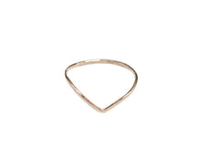 Load image into Gallery viewer, Chevron Ring (Hammered)
