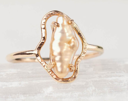 Baroque Pearl Faceted Annalyn Ring