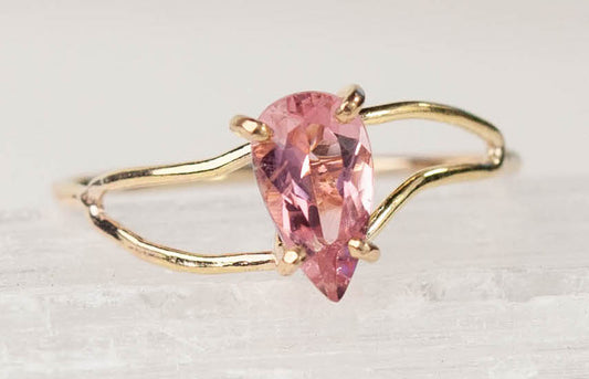 Pink Sapphire Wavy Kassia Ring