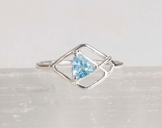 Blue Topaz Flora Ring SS