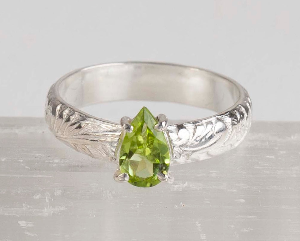 Peridot Yuka Ring SS