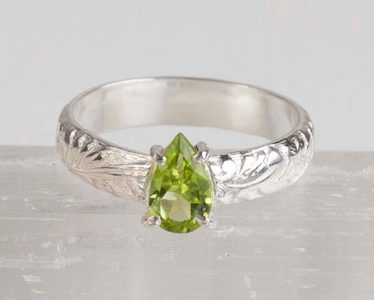 Peridot Yuka Ring SS