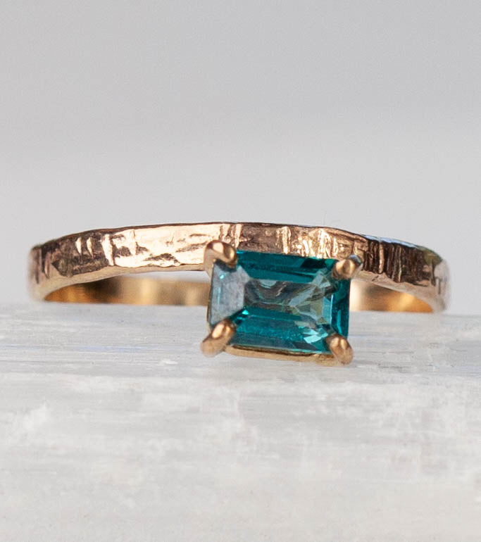 London Blue Topaz Ektos Ring