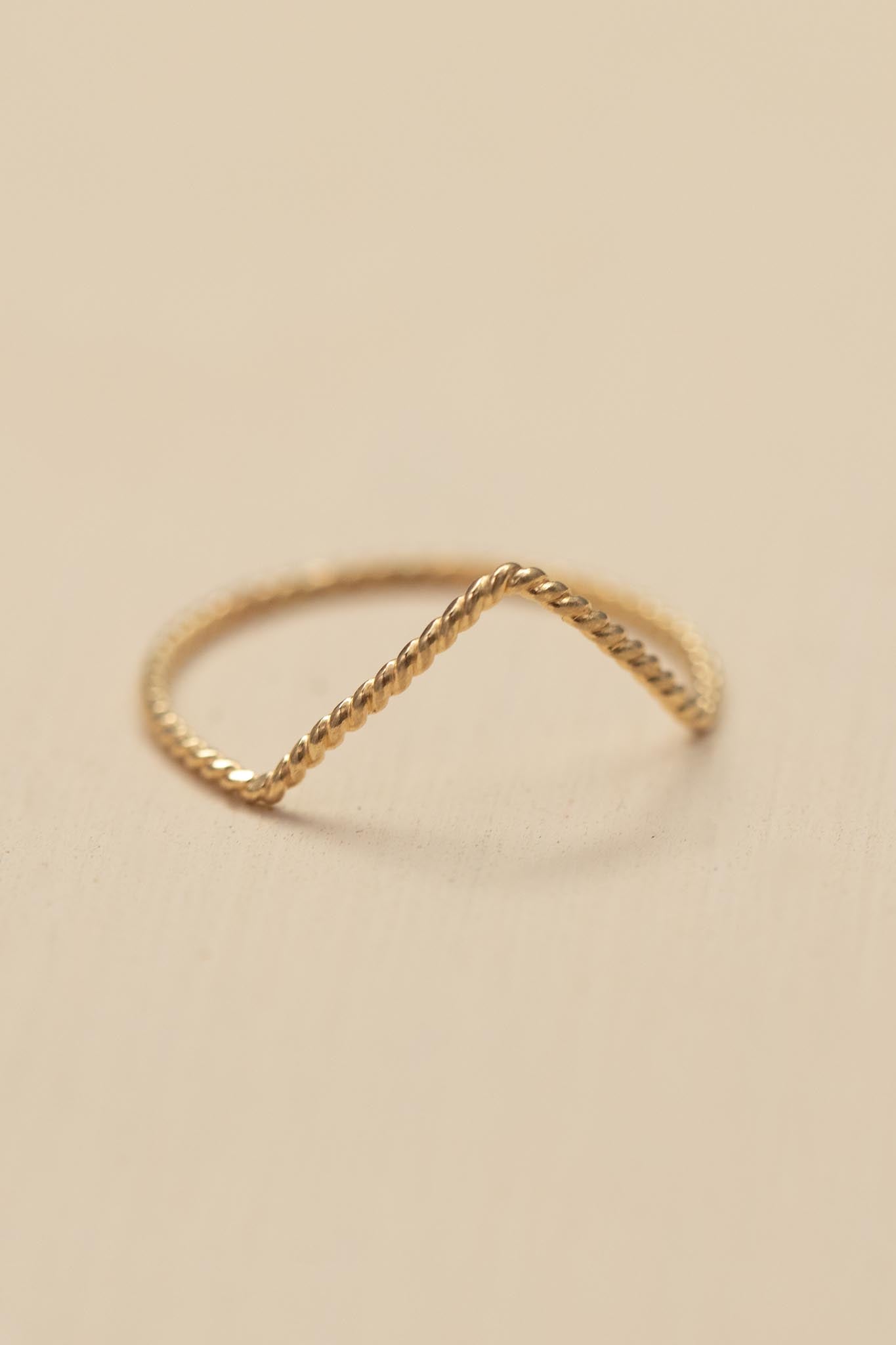 Chevron Ring (Twist)