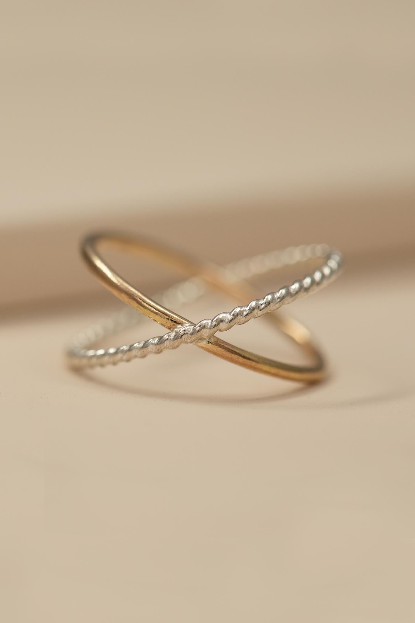 Criss-Cross Twist/Smooth Ring