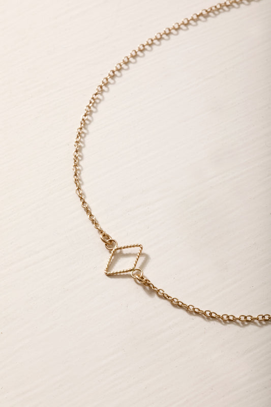 Diamond Shaped Pendant Choker